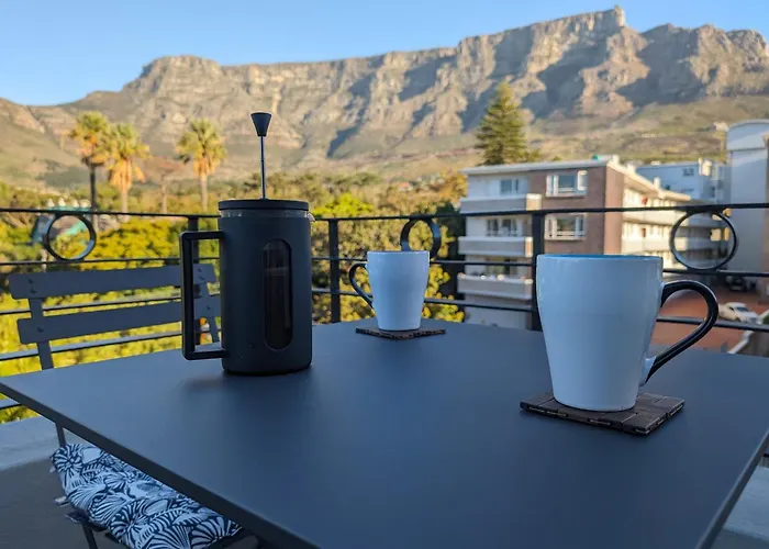 Breathtaking Table Mountain View Apartment In The Heart Of Gardens