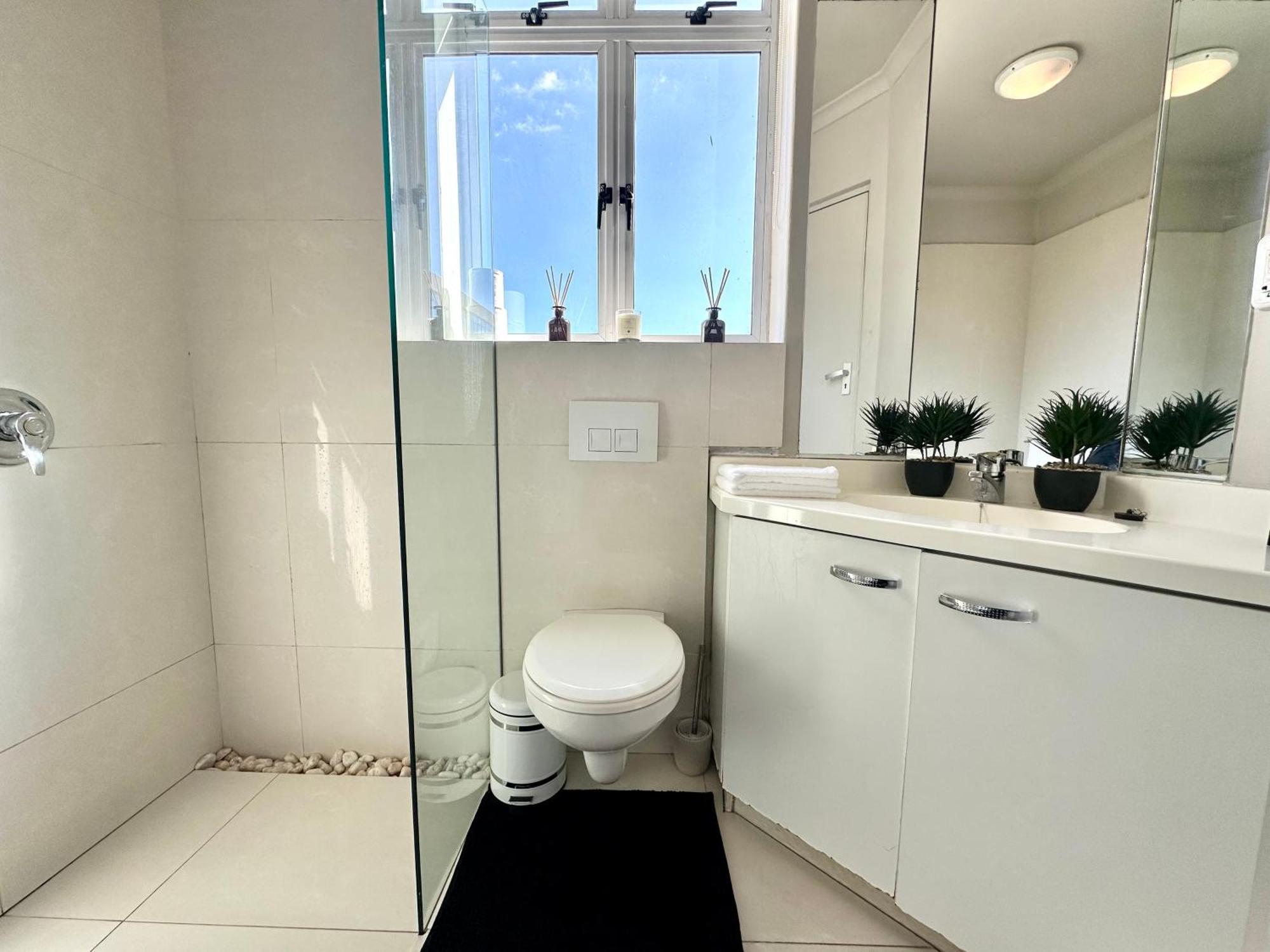 Breathtaking Table Mountain View In The Heart Of Gardens Apartment *